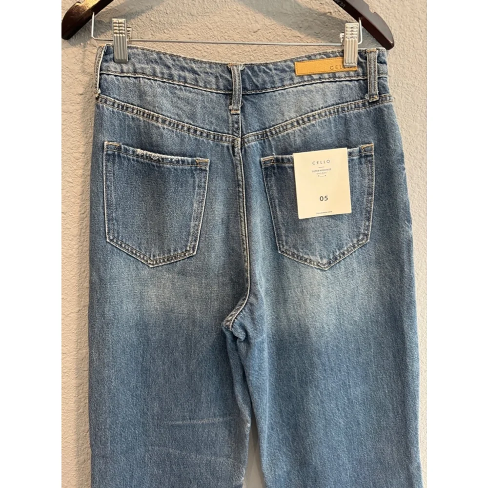 Cello High Rise Boyfriend Jeans, Sz 11, NWT - Picture 6 of 9